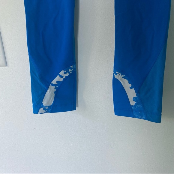 Lululemon run inspire crop II beaming blue/laceoflage size 6 - Picture 3 of 5